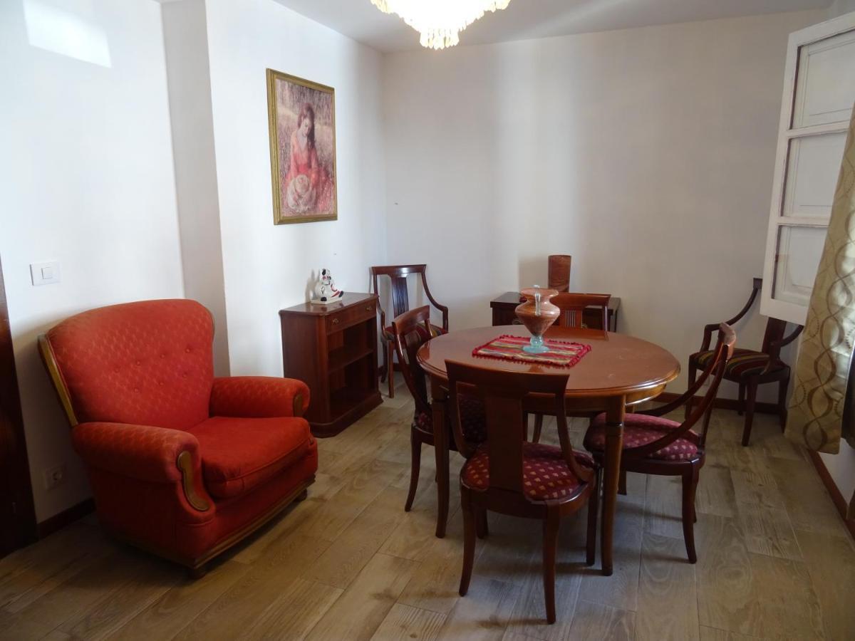 Piso En Centro Urbano De Puentedeume Con Terraza Exterior foto